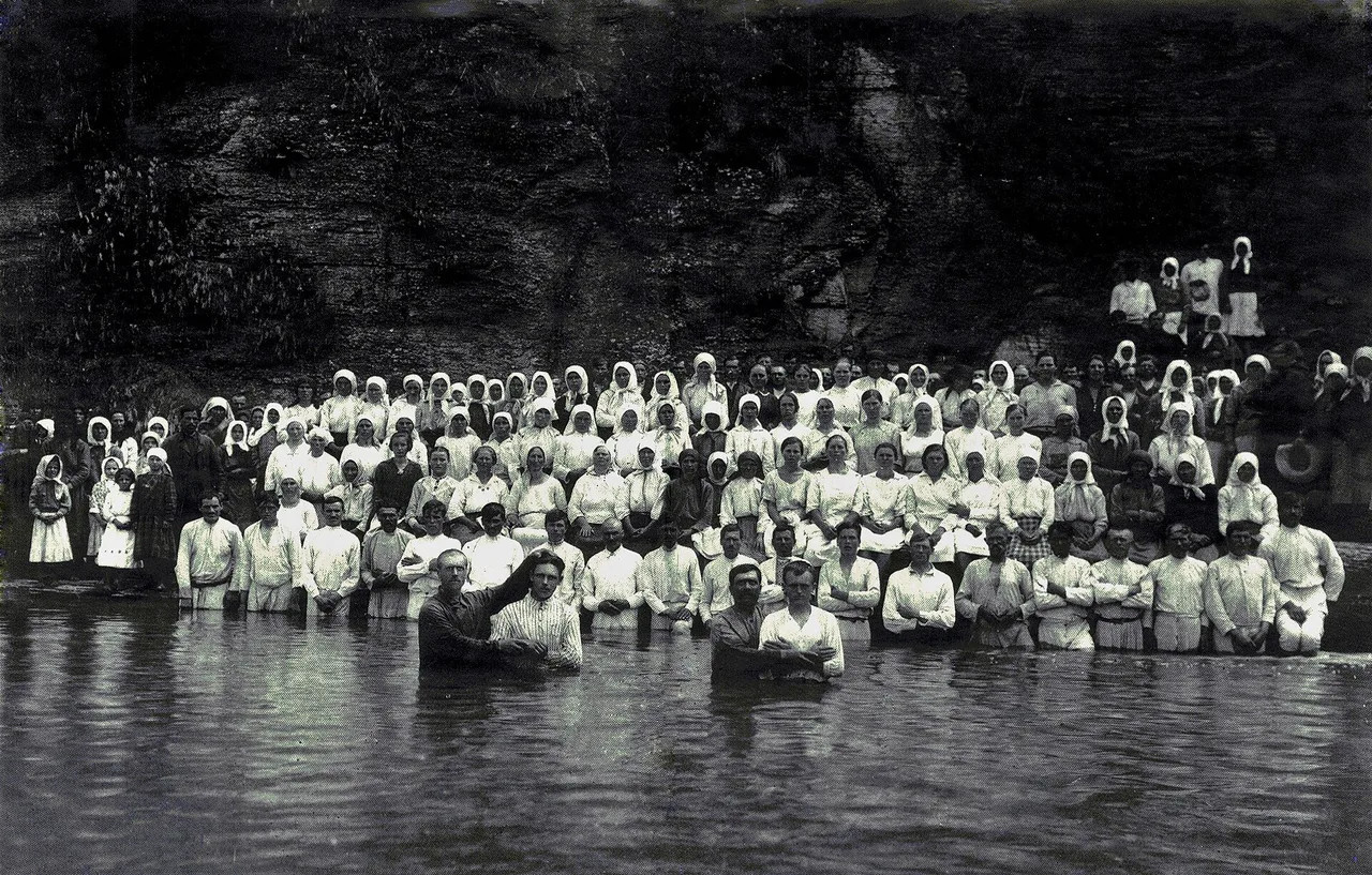 Хрещення на р.Жванчик в с.Рихта. 1922р