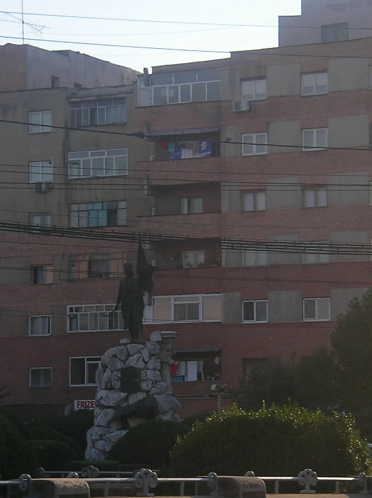 Statuia lui Tudor Vladimirescu, Targu Jiu