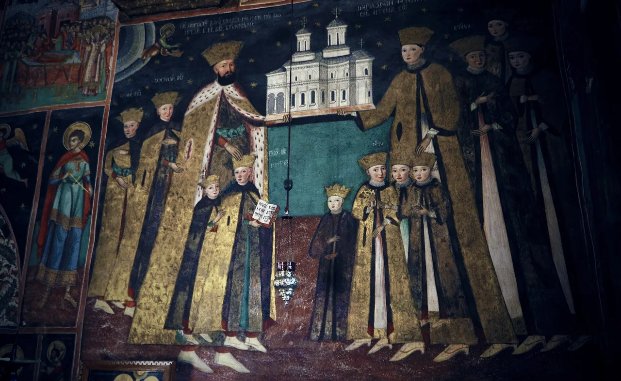 Aaa001 Constantin Brâncoveanu and family mural from 1709 at Hurezi monastery