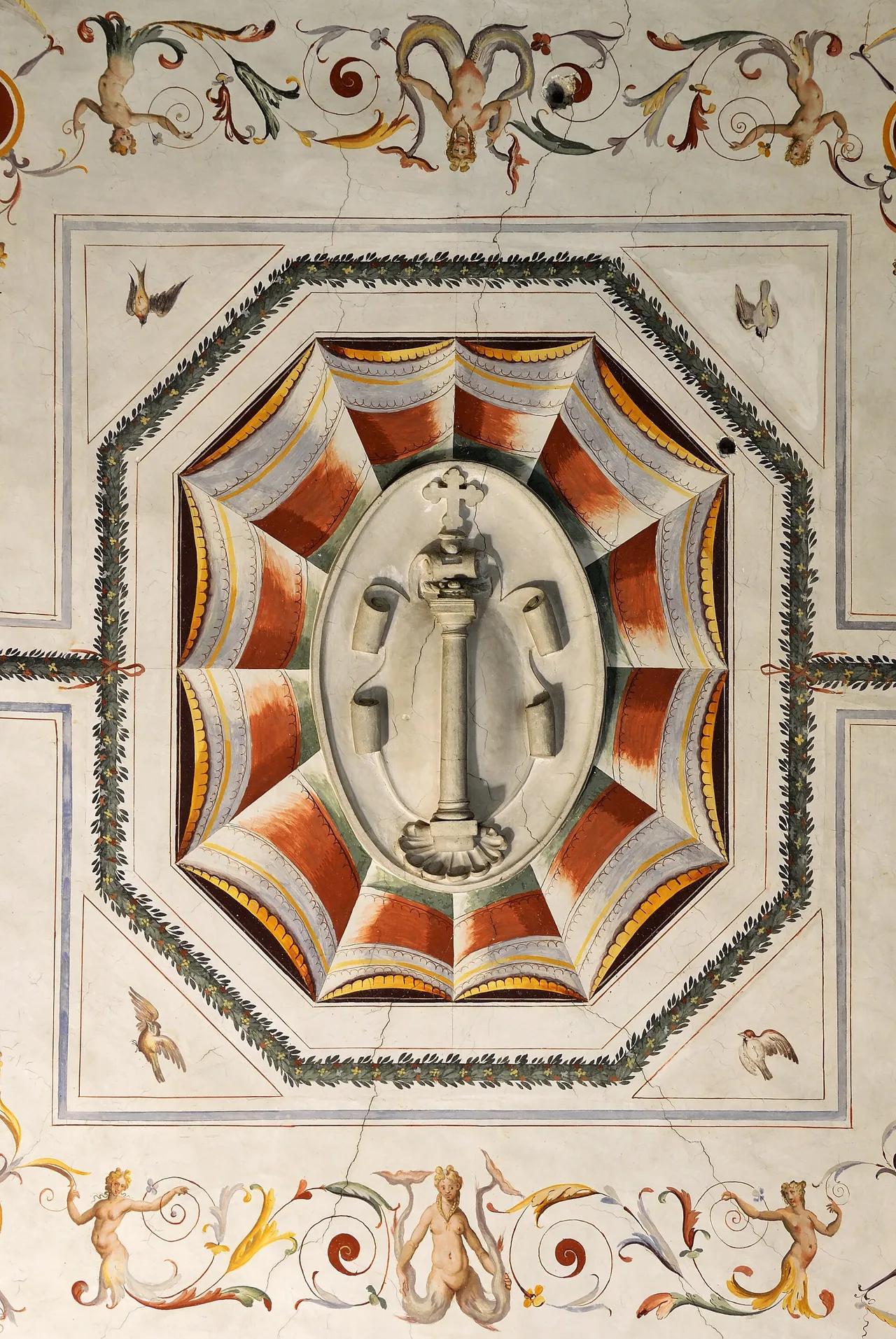 Symbol of Colonna family in Rocca Abbaziale (Subiaco)