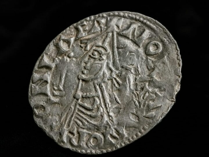 O monedă rară a Sfântului Olaf a fost identificată în cel mai mare tezaur viking din Norvegia