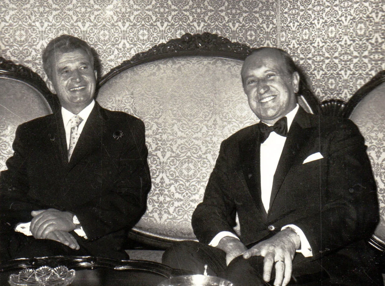 Nicolae Ceaușescu with Misael Pastrana