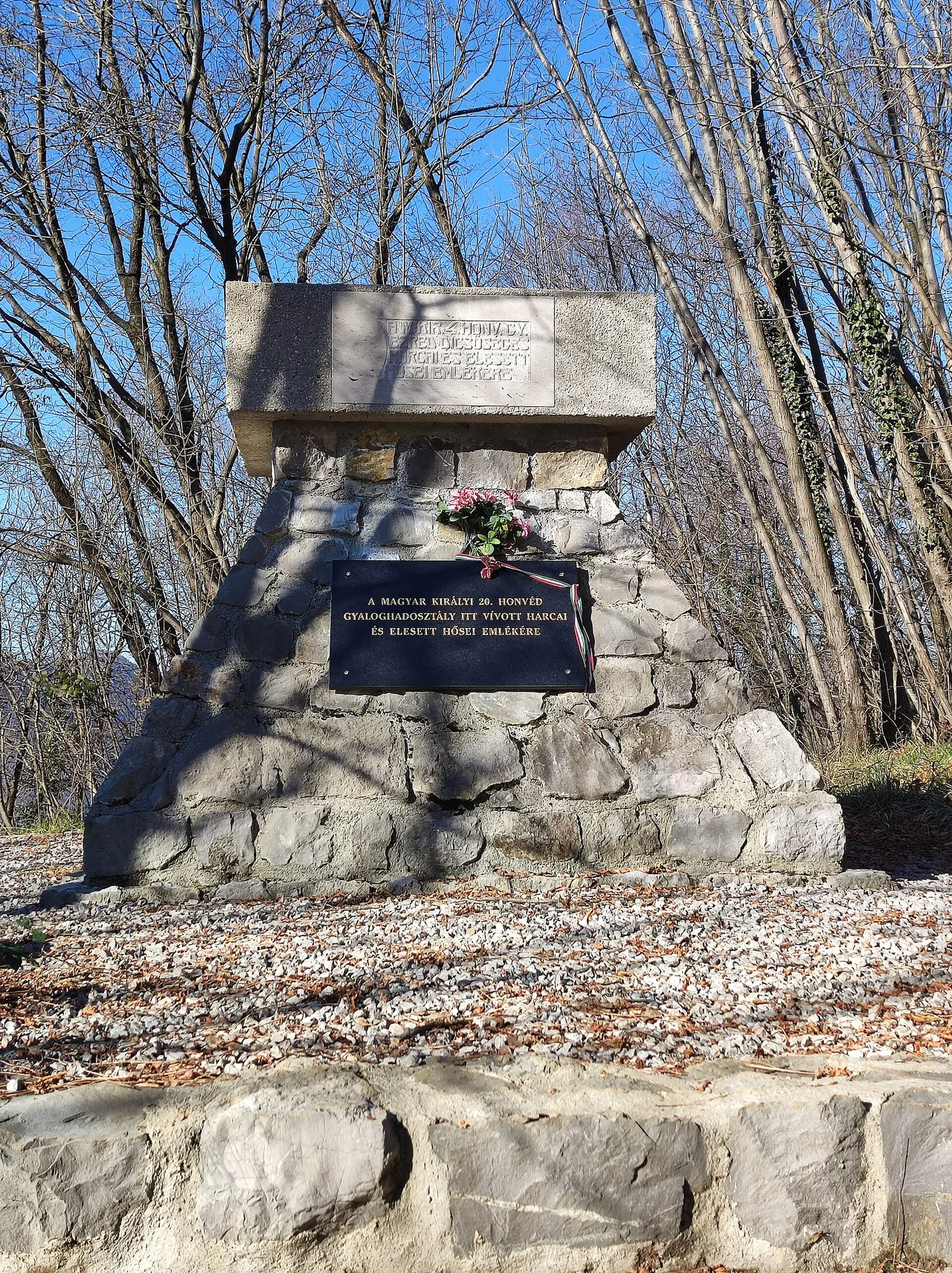Skabrijel, Hungarian pyramid 01